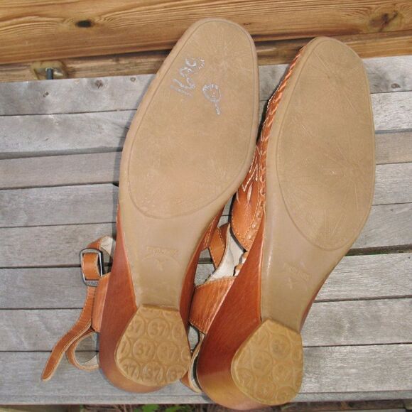 Pikolinos Brown Shoes  - Picture 6 of 7